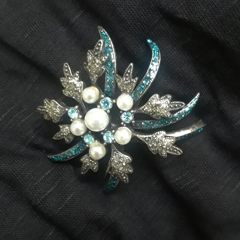 Heirloom Brooch